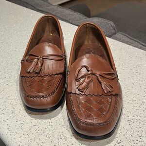 NWOT HITCHCOCK Brown Leather Tassel Loafers for Extra Wide Feet